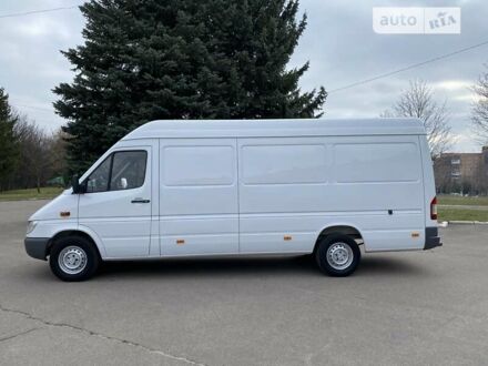 Белый Мерседес Sprinter, объемом двигателя 2.15 л и пробегом 252 тыс. км за 14799 $, фото 1 на Automoto.ua