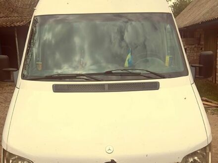 Білий Мерседес Sprinter, об'ємом двигуна 2.7 л та пробігом 747 тис. км за 10600 $, фото 1 на Automoto.ua