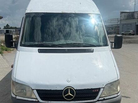 Білий Мерседес Sprinter, об'ємом двигуна 2.7 л та пробігом 300 тис. км за 7500 $, фото 1 на Automoto.ua