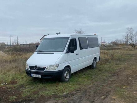 Мерседес Sprinter 2005 у Одесі на Automoto.ua Білий Мерседес Sprinter, об'ємом двигуна 2.1 л та пробігом 400 тис. км за 10000 $, фото 1 на Automoto.ua