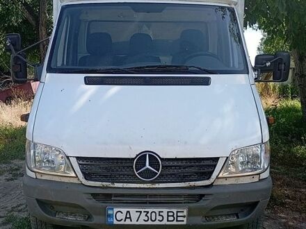 Белый Мерседес Sprinter, объемом двигателя 2.15 л и пробегом 520 тыс. км за 7200 $, фото 1 на Automoto.ua