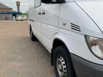 Белый Мерседес Sprinter, объемом двигателя 0 л и пробегом 459 тыс. км за 9000 $, фото 1 на Automoto.ua