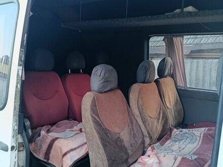 Белый Мерседес Sprinter, объемом двигателя 2.15 л и пробегом 400 тыс. км за 9500 $, фото 1 на Automoto.ua