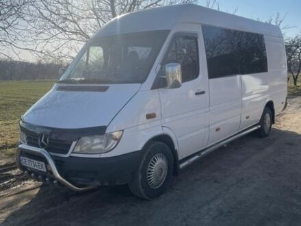 Белый Мерседес Sprinter, объемом двигателя 2.7 л и пробегом 900 тыс. км за 12000 $, фото 1 на Automoto.ua