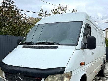 Белый Мерседес Sprinter, объемом двигателя 2.7 л и пробегом 418 тыс. км за 17000 $, фото 1 на Automoto.ua