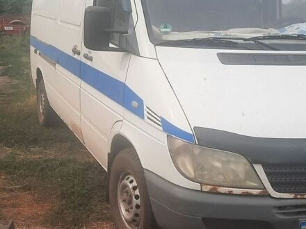 Белый Мерседес Sprinter, объемом двигателя 2.15 л и пробегом 540 тыс. км за 6500 $, фото 1 на Automoto.ua