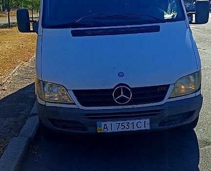 Белый Мерседес Sprinter, объемом двигателя 2.7 л и пробегом 307 тыс. км за 6999 $, фото 1 на Automoto.ua