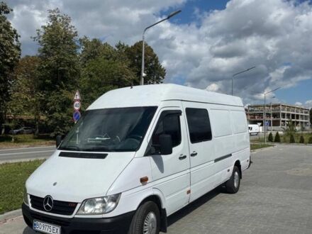 Белый Мерседес Sprinter, объемом двигателя 2.1 л и пробегом 100 тыс. км за 10391 $, фото 1 на Automoto.ua