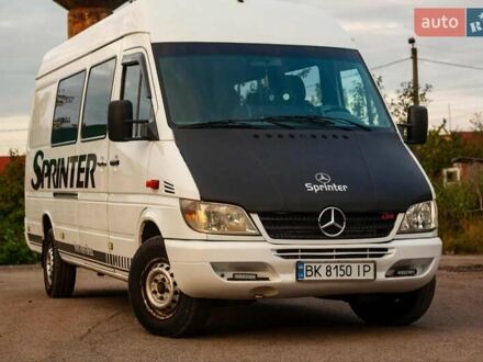 Білий Мерседес Sprinter, об'ємом двигуна 2.1 л та пробігом 385 тис. км за 8200 $, фото 1 на Automoto.ua