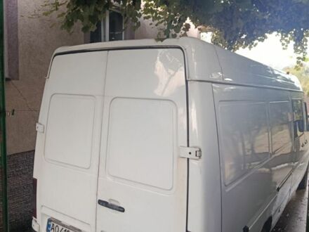 Білий Мерседес Sprinter, об'ємом двигуна 0 л та пробігом 390 тис. км за 8000 $, фото 1 на Automoto.ua