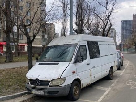 Белый Мерседес Sprinter, объемом двигателя 2.7 л и пробегом 490 тыс. км за 4550 $, фото 1 на Automoto.ua