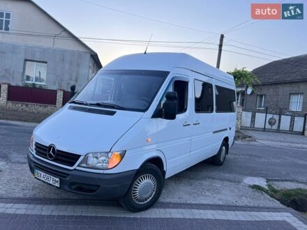 Белый Мерседес Sprinter, объемом двигателя 2.69 л и пробегом 380 тыс. км за 7799 $, фото 1 на Automoto.ua