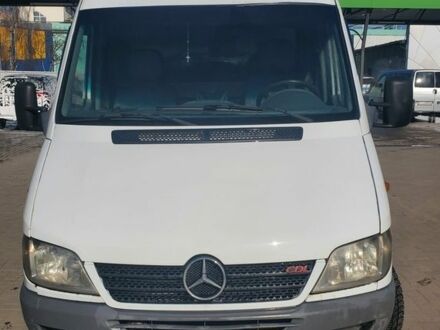 Белый Мерседес Sprinter, объемом двигателя 0 л и пробегом 599 тыс. км за 7700 $, фото 1 на Automoto.ua