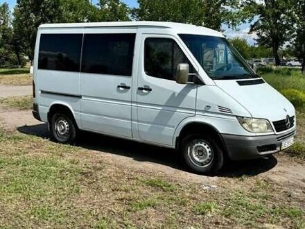 Мерседес Sprinter 2005 в Днепре (Днепропетровске) на Automoto.ua Белый Мерседес Sprinter, объемом двигателя 2.15 л и пробегом 304 тыс. км за 9500 $, фото 1 на Automoto.ua