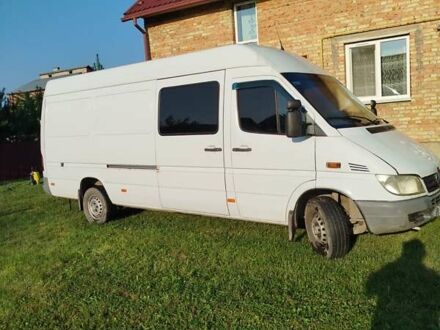 Мерседес Sprinter 2005 в Бродах на Automoto.ua Белый Мерседес Sprinter, объемом двигателя 2.1 л и пробегом 400 тыс. км за 10500 $, фото 1 на Automoto.ua
