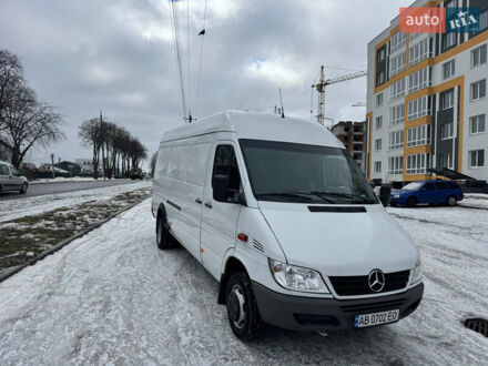 Белый Мерседес Sprinter, объемом двигателя 2.15 л и пробегом 491 тыс. км за 15499 $, фото 1 на Automoto.ua