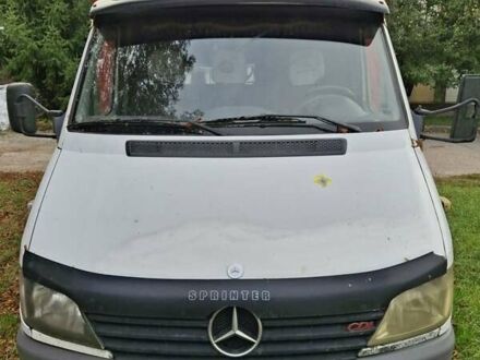 Білий Мерседес Sprinter, об'ємом двигуна 2.15 л та пробігом 695 тис. км за 10200 $, фото 1 на Automoto.ua