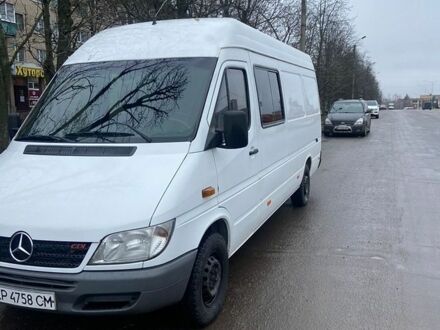 Белый Мерседес Sprinter, объемом двигателя 2.2 л и пробегом 486 тыс. км за 8000 $, фото 1 на Automoto.ua