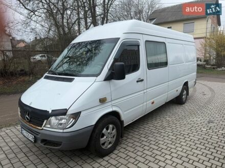 Белый Мерседес Sprinter, объемом двигателя 2.69 л и пробегом 100 тыс. км за 7200 $, фото 1 на Automoto.ua