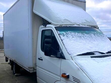Мерседес Sprinter 2005 в Киеве на Automoto.ua Белый Мерседес Sprinter, объемом двигателя 21 л и пробегом 0 тыс. км за 12200 $, фото 1 на Automoto.ua