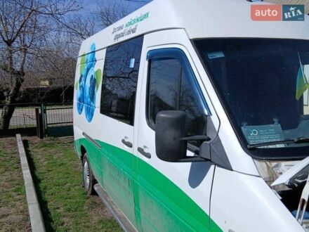 Белый Мерседес Sprinter, объемом двигателя 2.3 л и пробегом 710 тыс. км за 5500 $, фото 1 на Automoto.ua