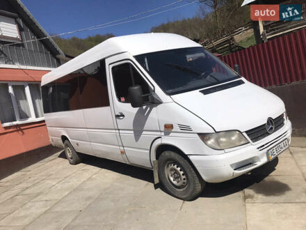Белый Мерседес Sprinter, объемом двигателя 0 л и пробегом 300 тыс. км за 10500 $, фото 1 на Automoto.ua