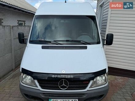 Белый Мерседес Sprinter, объемом двигателя 2.15 л и пробегом 557 тыс. км за 9000 $, фото 1 на Automoto.ua