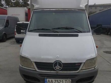 Белый Мерседес Sprinter, объемом двигателя 2.69 л и пробегом 565 тыс. км за 5000 $, фото 1 на Automoto.ua