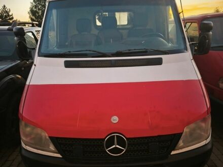 Белый Мерседес Sprinter, объемом двигателя 2.15 л и пробегом 400 тыс. км за 5300 $, фото 1 на Automoto.ua