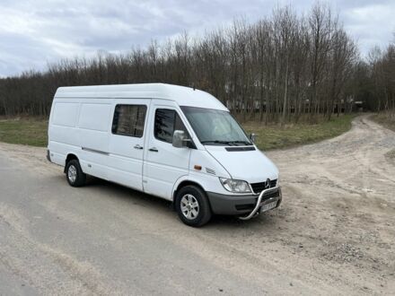 Белый Мерседес Sprinter, объемом двигателя 2.1 л и пробегом 550 тыс. км за 7900 $, фото 1 на Automoto.ua
