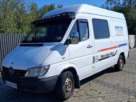 Білий Мерседес Sprinter, об'ємом двигуна 2 л та пробігом 700 тис. км за 8000 $, фото 1 на Automoto.ua