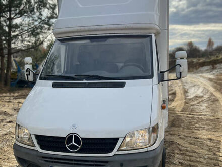 Белый Мерседес Sprinter, объемом двигателя 2.69 л и пробегом 390 тыс. км за 16600 $, фото 1 на Automoto.ua