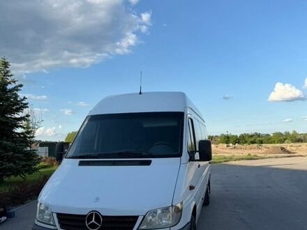 Белый Мерседес Sprinter, объемом двигателя 2.15 л и пробегом 625 тыс. км за 8700 $, фото 1 на Automoto.ua