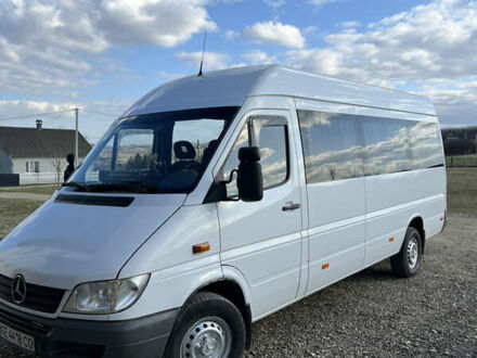 Белый Мерседес Sprinter, объемом двигателя 2.1 л и пробегом 280 тыс. км за 11462 $, фото 1 на Automoto.ua