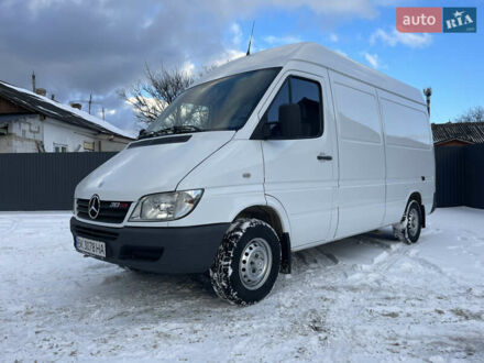 Белый Мерседес Sprinter, объемом двигателя 2.2 л и пробегом 375 тыс. км за 9800 $, фото 1 на Automoto.ua