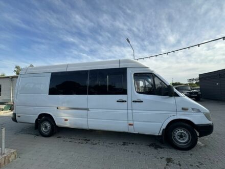 Белый Мерседес Sprinter, объемом двигателя 2.1 л и пробегом 400 тыс. км за 9500 $, фото 1 на Automoto.ua