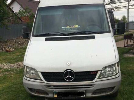 Білий Мерседес Sprinter, об'ємом двигуна 2.7 л та пробігом 500 тис. км за 7000 $, фото 1 на Automoto.ua