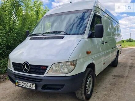 Белый Мерседес Sprinter, объемом двигателя 2.2 л и пробегом 420 тыс. км за 9550 $, фото 1 на Automoto.ua