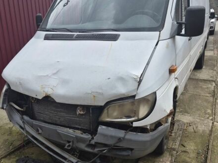 Белый Мерседес Sprinter, объемом двигателя 2.15 л и пробегом 450 тыс. км за 4500 $, фото 1 на Automoto.ua