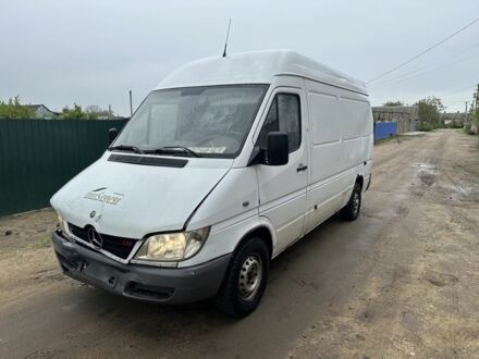 Белый Мерседес Sprinter, объемом двигателя 2.2 л и пробегом 300 тыс. км за 3350 $, фото 1 на Automoto.ua