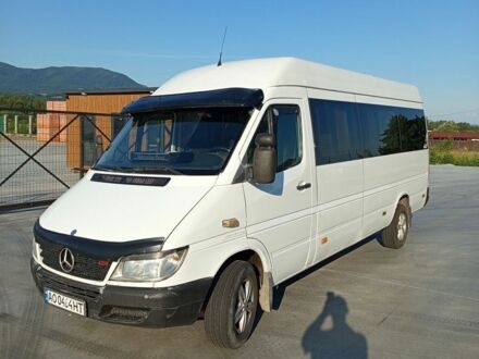 Белый Мерседес Sprinter, объемом двигателя 2.15 л и пробегом 255 тыс. км за 7200 $, фото 1 на Automoto.ua