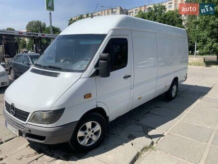 Белый Мерседес Sprinter, объемом двигателя 2.69 л и пробегом 625 тыс. км за 11999 $, фото 1 на Automoto.ua