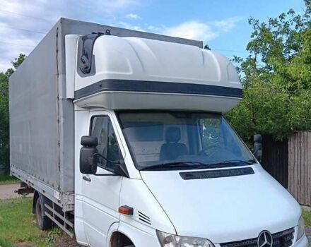 Белый Мерседес Sprinter, объемом двигателя 2.7 л и пробегом 332 тыс. км за 13500 $, фото 1 на Automoto.ua