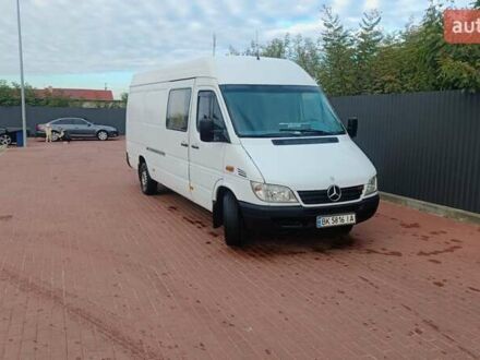 Белый Мерседес Sprinter, объемом двигателя 2.7 л и пробегом 630 тыс. км за 9000 $, фото 1 на Automoto.ua