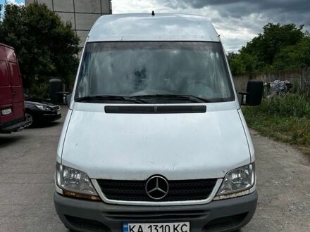 Білий Мерседес Sprinter, об'ємом двигуна 2.2 л та пробігом 318 тис. км за 5600 $, фото 1 на Automoto.ua