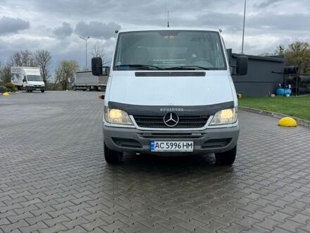 Белый Мерседес Sprinter, объемом двигателя 2.7 л и пробегом 650 тыс. км за 13800 $, фото 1 на Automoto.ua