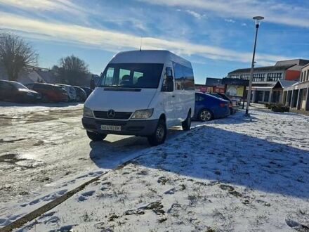 Белый Мерседес Sprinter, объемом двигателя 2.69 л и пробегом 800 тыс. км за 9500 $, фото 1 на Automoto.ua