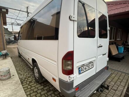 Білий Мерседес Sprinter, об'ємом двигуна 2.1 л та пробігом 300 тис. км за 9000 $, фото 1 на Automoto.ua