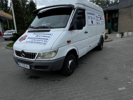 Белый Мерседес Sprinter, объемом двигателя 2.1 л и пробегом 260 тыс. км за 11000 $, фото 1 на Automoto.ua
