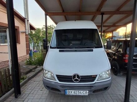 Білий Мерседес Sprinter, об'ємом двигуна 2.69 л та пробігом 450 тис. км за 11000 $, фото 1 на Automoto.ua